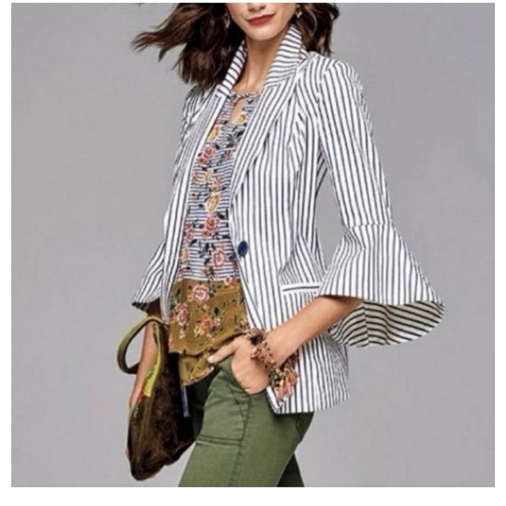 Cabi #5295 Bell‎ Sleeve Blazer Blue White Stripe Career Jacket Womens Size 4
